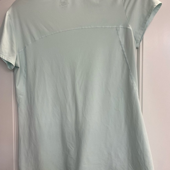 Athleta momentum seamless tee. Size large. Color mint - Picture 2 of 7